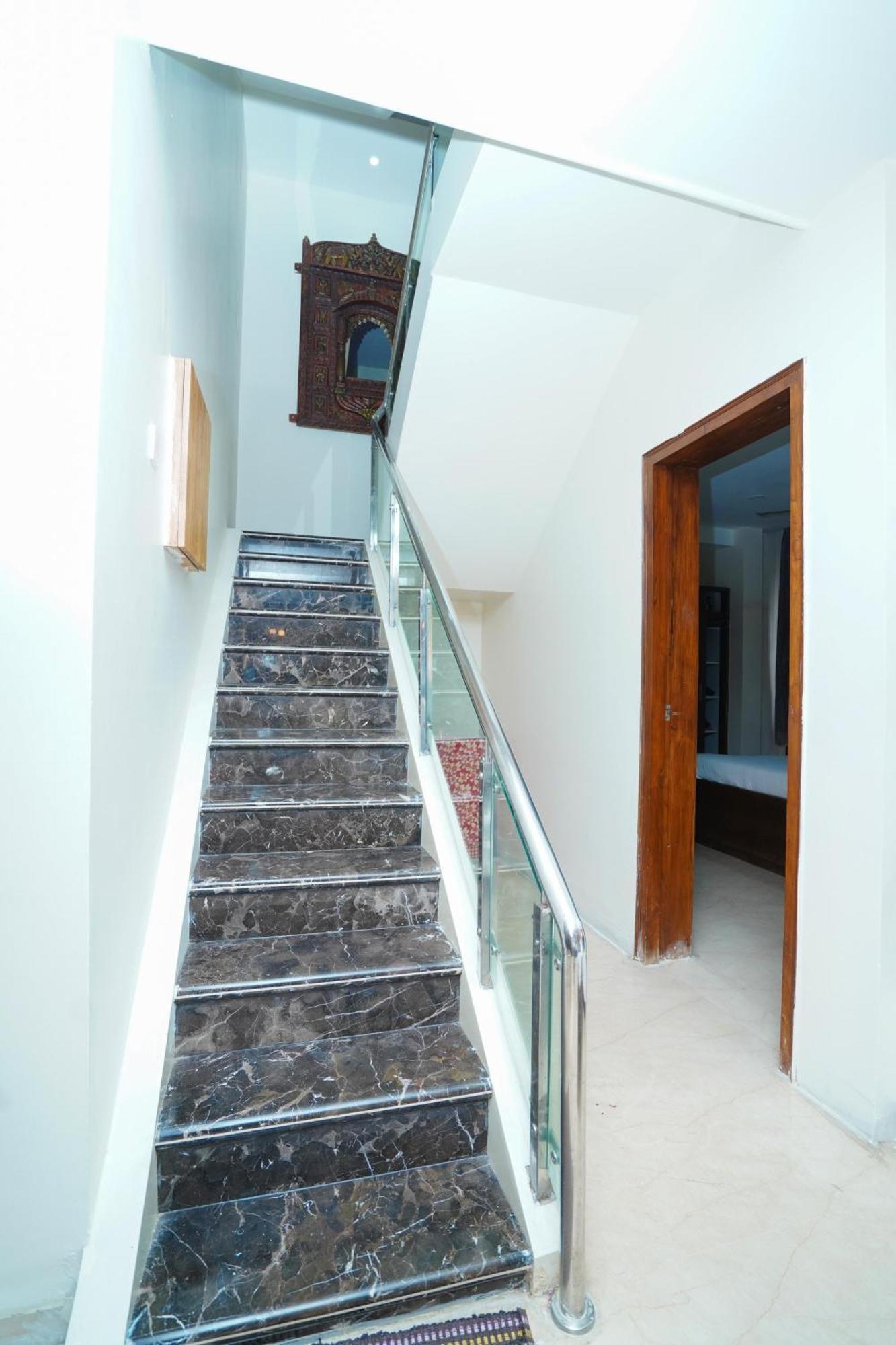 Golden Villa - Duplex House With Private Theater - Near To Alipiri And Bhudevi Ttd Ticket Counter And Kapilateertham Tirupati Exterior photo